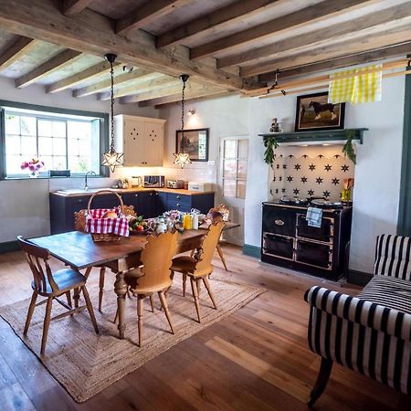 Country Cottage With Spa, Catering, Gardens, Nature Reserve Walks - Free Parking, Self Checkin Scunthorpe Buitenkant foto